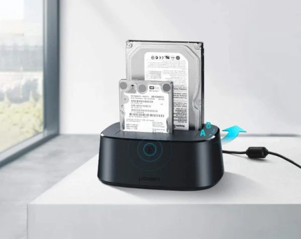 Hộp đựng ổ cứng Docking 2.5/3.5inch Sata/USB 3.0 hỗ trợ 12TB Ugreen 50857