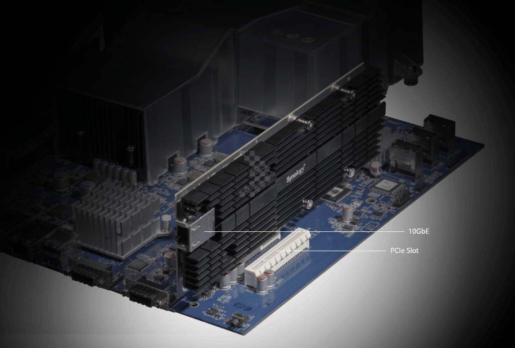 Thiết Bị Lưu Trữ NAS Synology RS3621RPxs (Intel Xeon D1531-8GB DDR4-12 Bay)