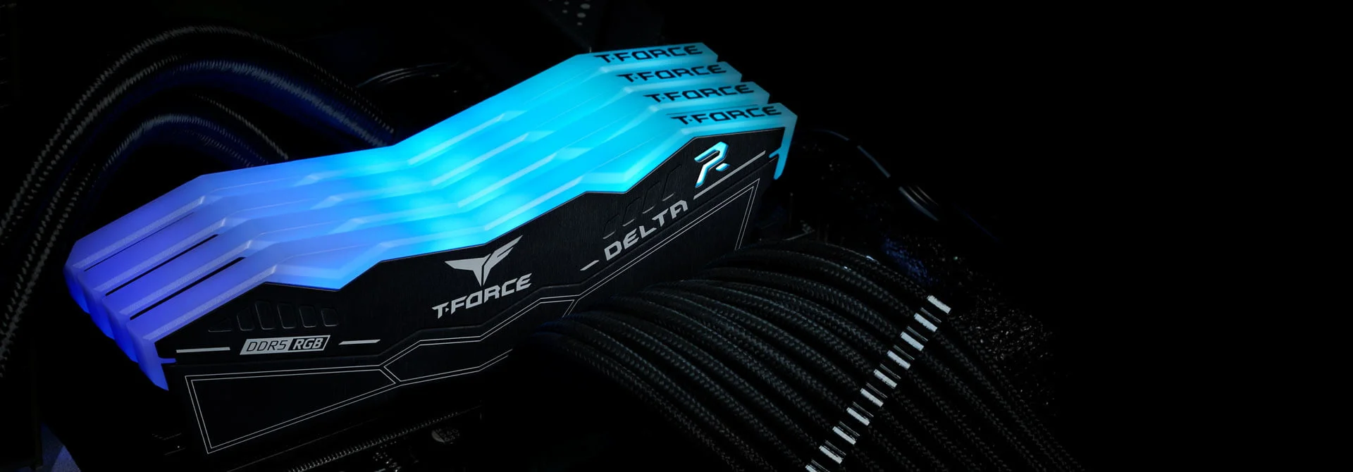 RAM PC TeamGroup T-Force Delta RGB 16GB-64GB DDR5 6000MHz