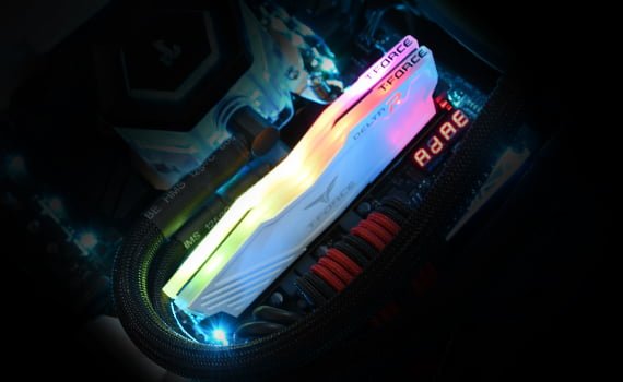 RAM PC TeamGroup T-Force Delta RGB 8GB-16GB DDR4