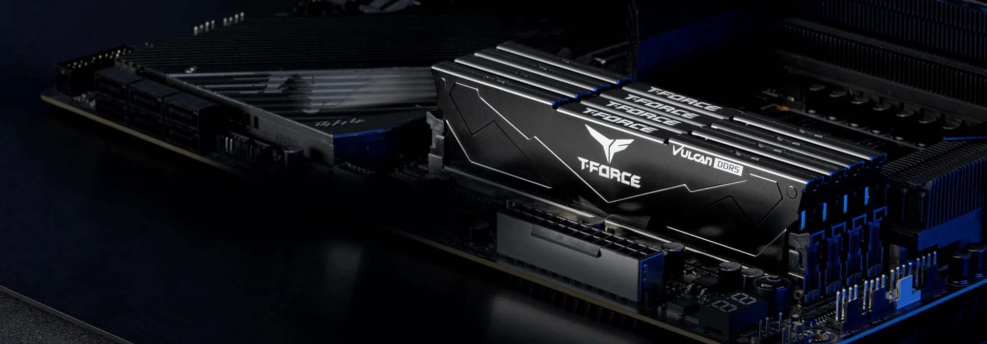 RAM PC TeamGroup T-Force Vulcan 16GB-64GB DDR5