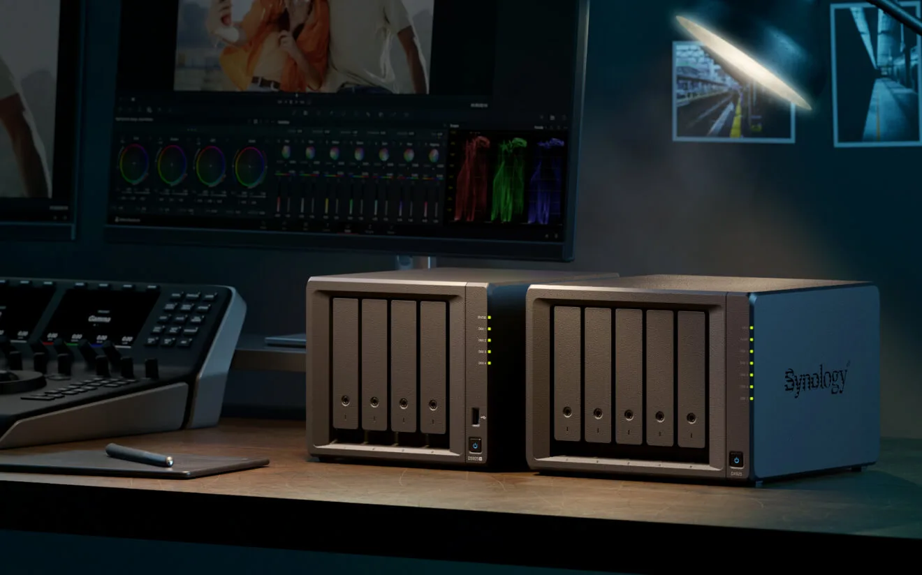 Thiết Bị Lưu Trữ NAS Synology DS925+ (AMD Ryzen R1600-4GB DDR4-4 Bay)